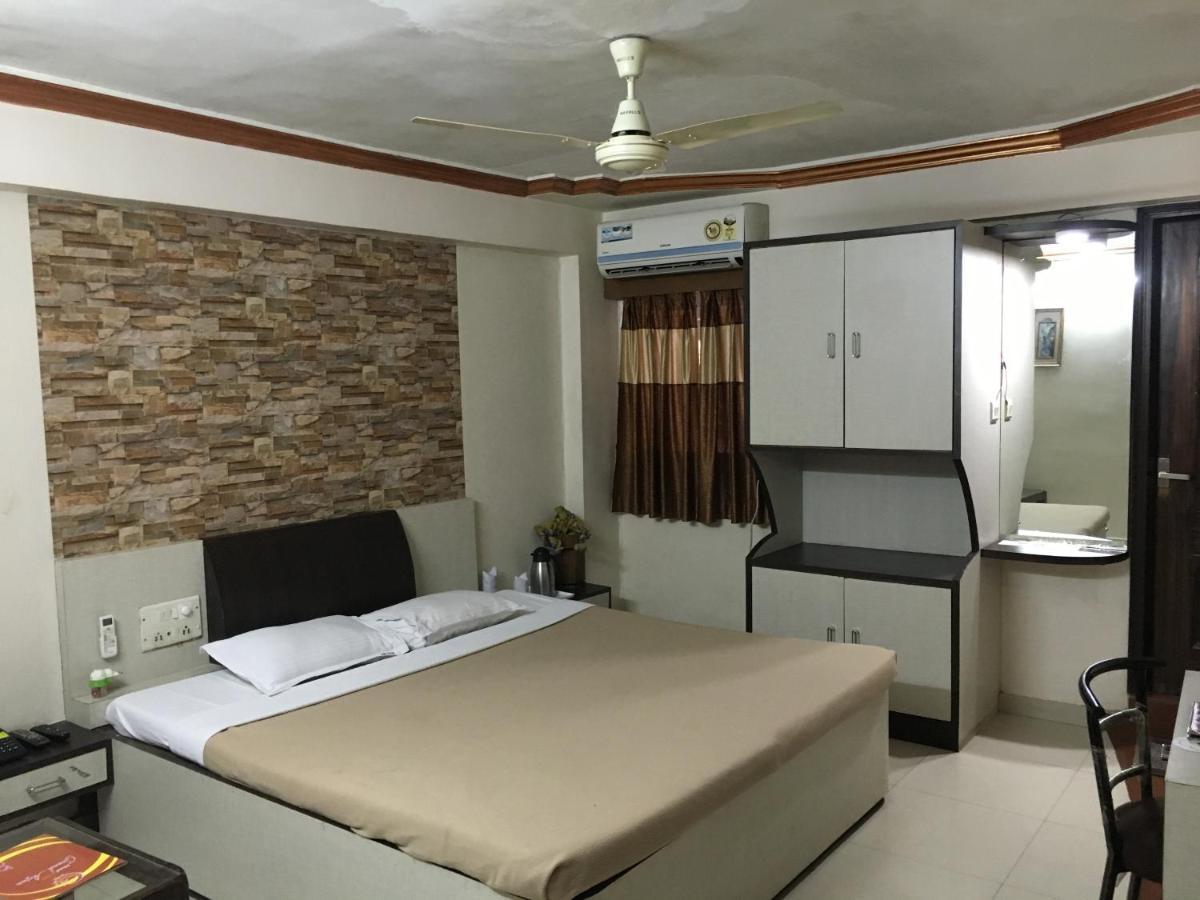 Hotel Grand Arjun Rāipur Esterno foto