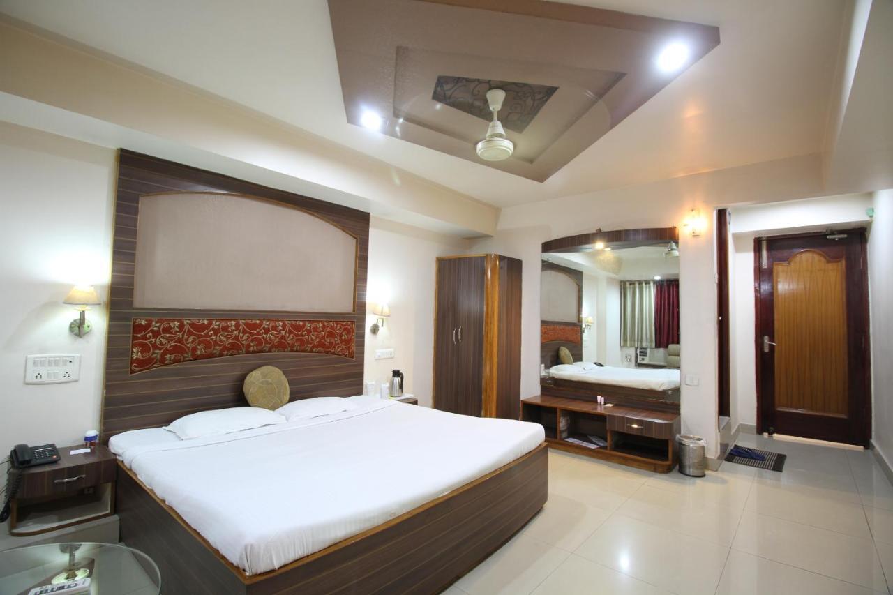 Hotel Grand Arjun Rāipur Esterno foto