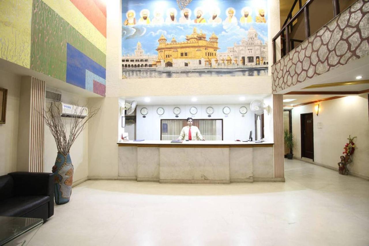 Hotel Grand Arjun Rāipur Esterno foto