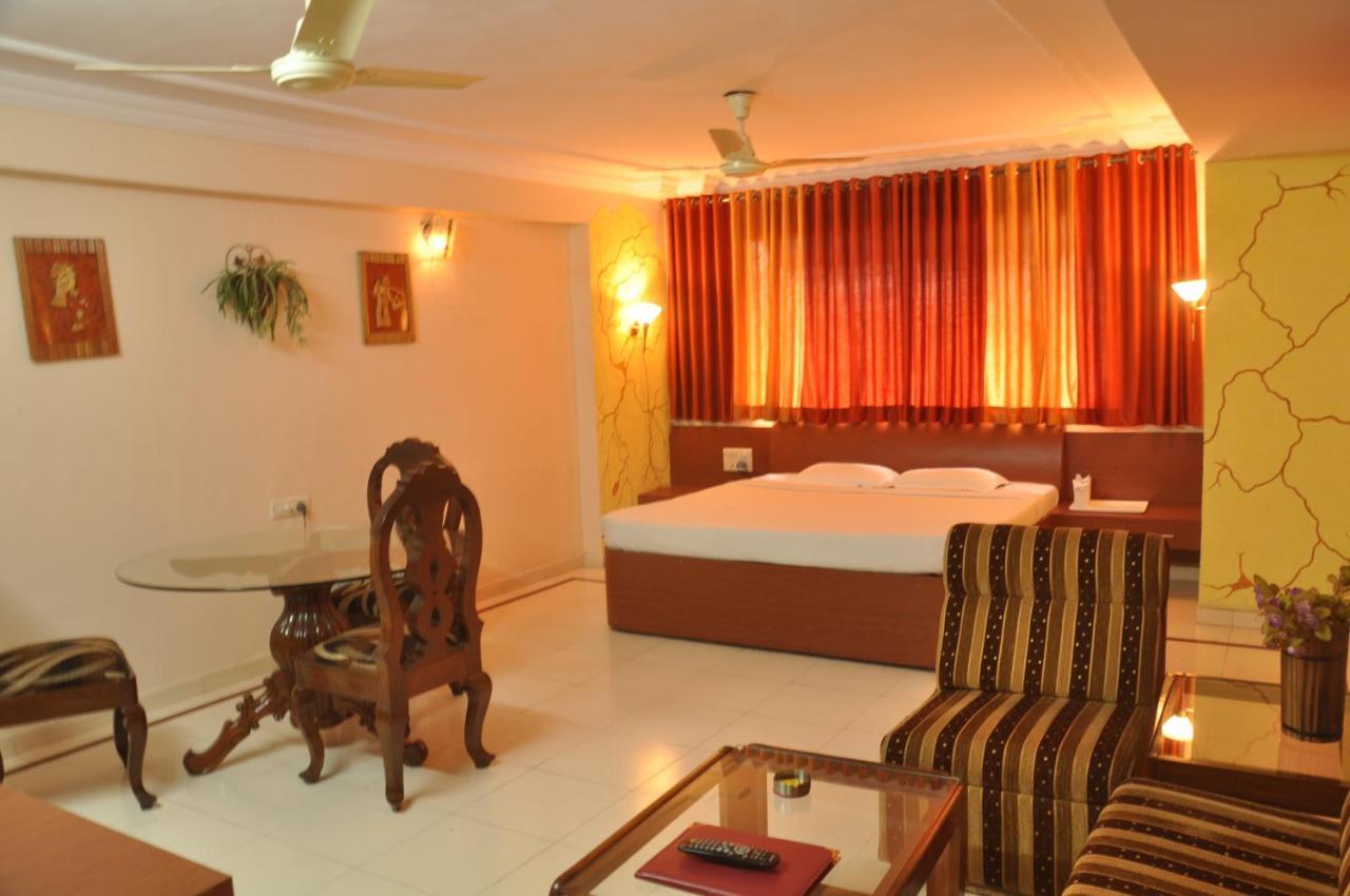 Hotel Grand Arjun Rāipur Esterno foto
