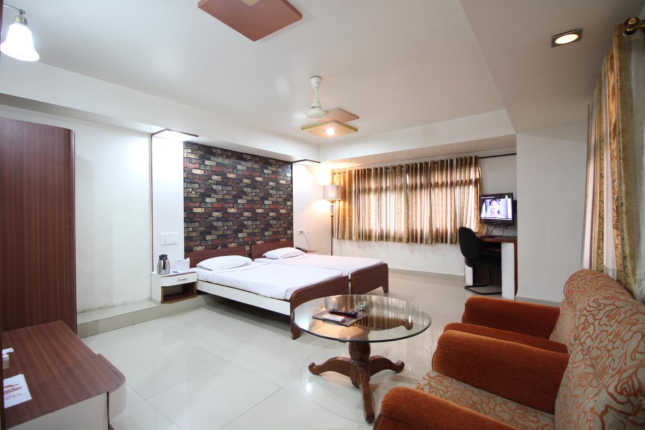 Hotel Grand Arjun Rāipur Esterno foto